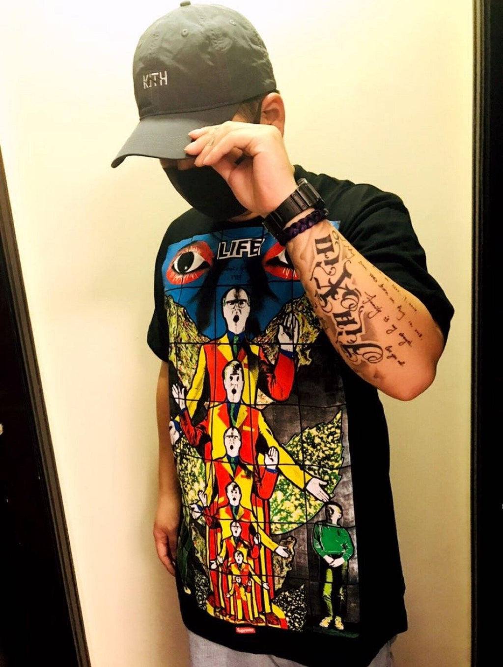 Supreme LIFE Back Graphic Short-Sleeve T-Shirt