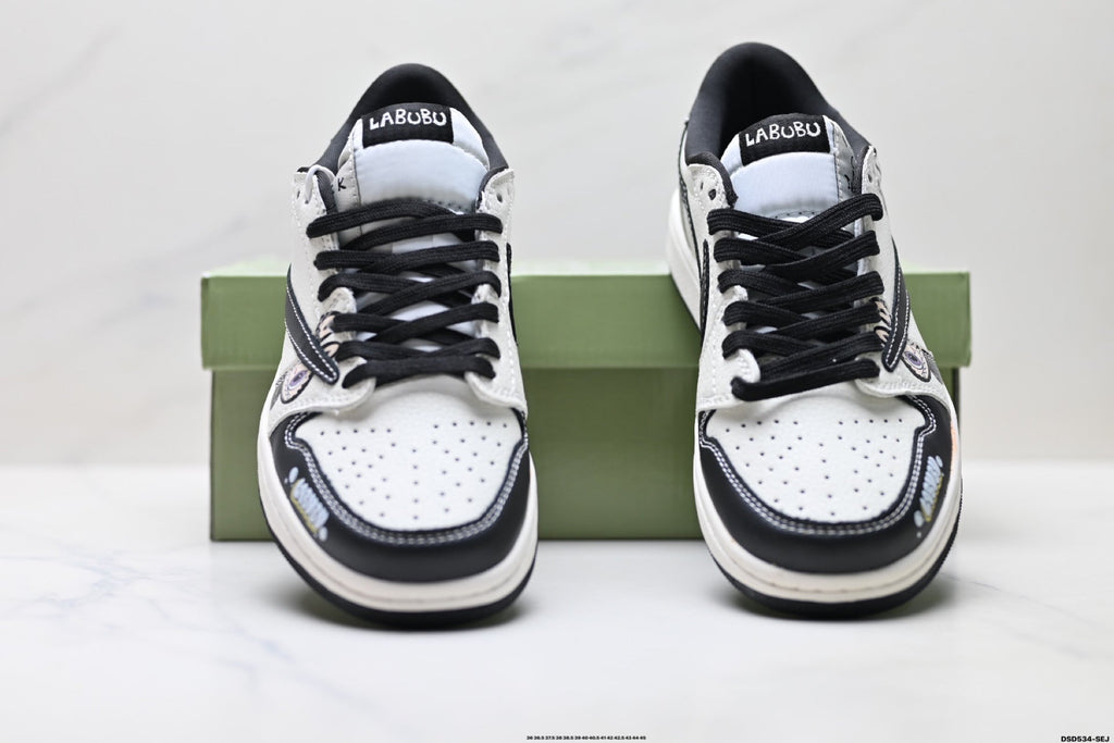 Nike Low-Top Sneakers White Black Cartoon Unisex Collaboration Edition Style 34