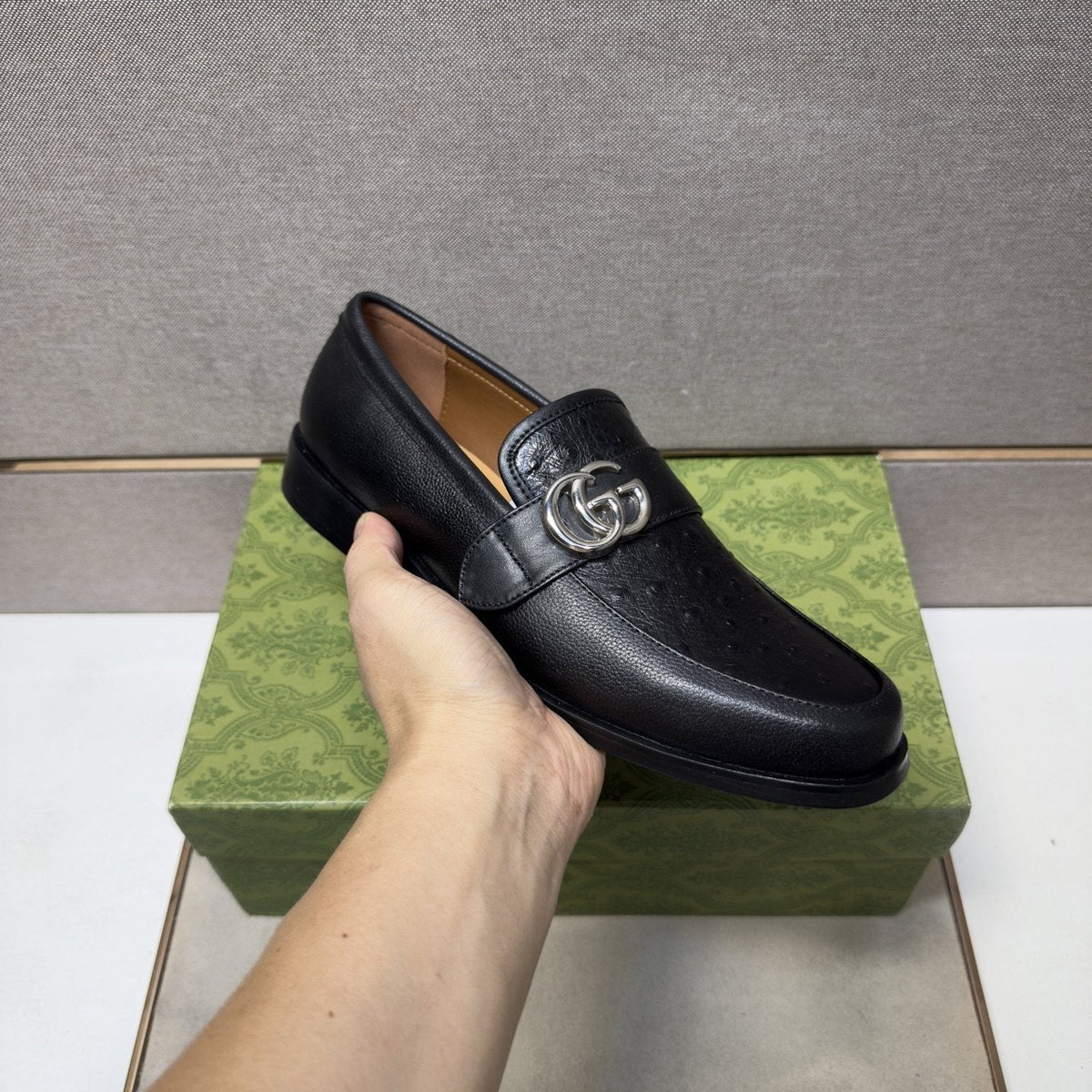 Gucci Men's Black Metal-Hardware Loafers - Leather Lining