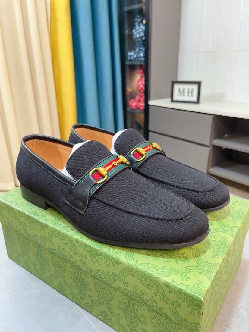 Gucci Horsebit Detail Loafers