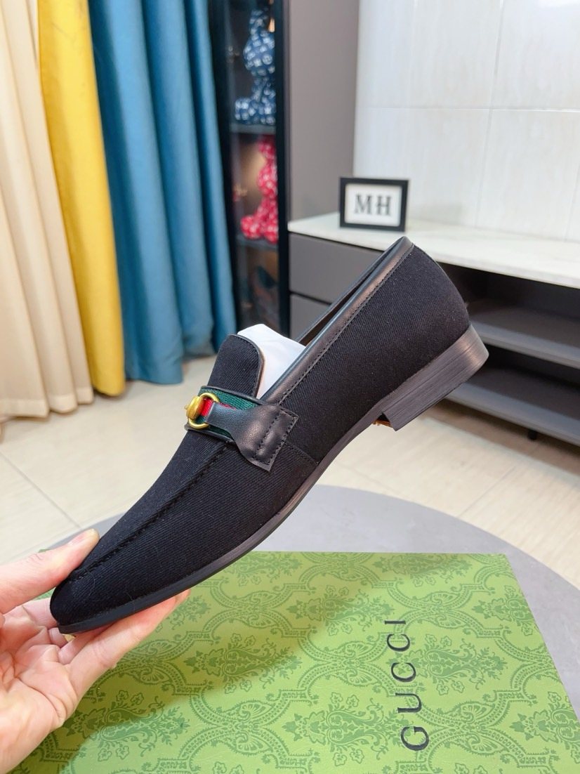 Gucci Horsebit Detail Loafers