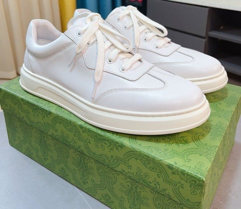 Gucci Low-Top Lace-Up Sneakers
