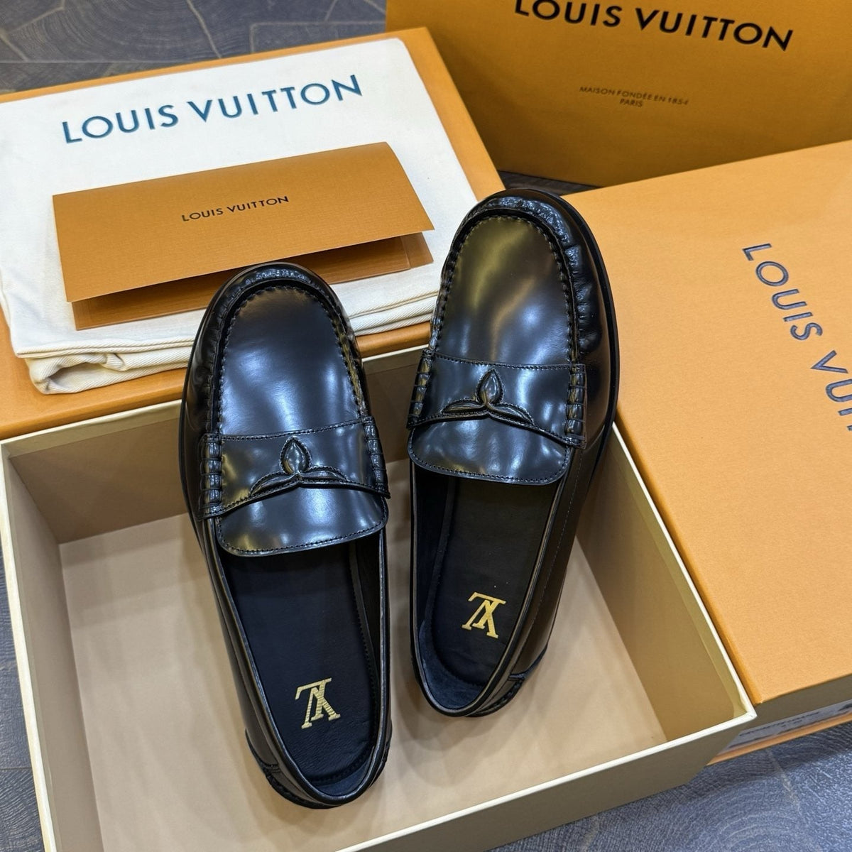 Louis Vuitton Men's Croisette Black Loafers