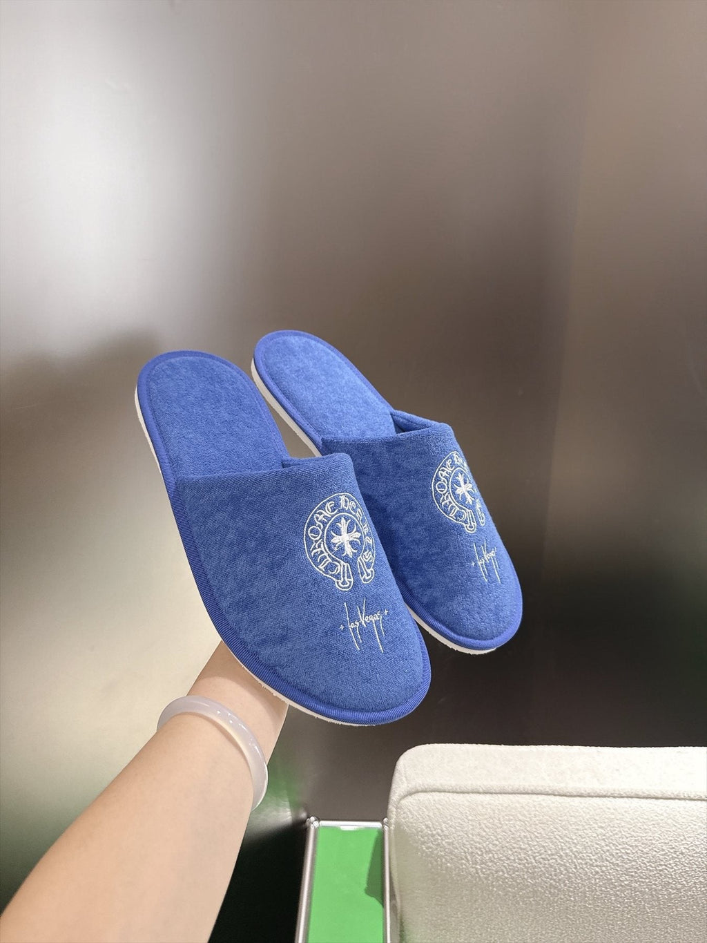Comehearts Embroidered Open-Back Slippers