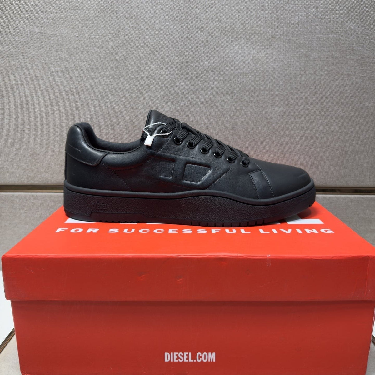 Diesel Men's Low-Top Lace-Up Sneakers - Rounded Toe